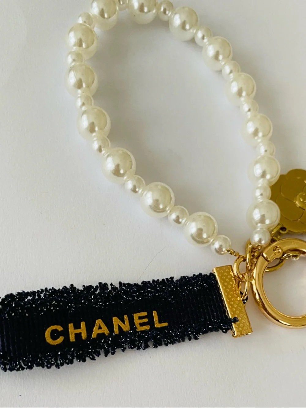 New Chanel VIP GWP Navy Metallic Ribbon Pearls Camellia Star Key Chain Bag Charm - Picture 5 of 8